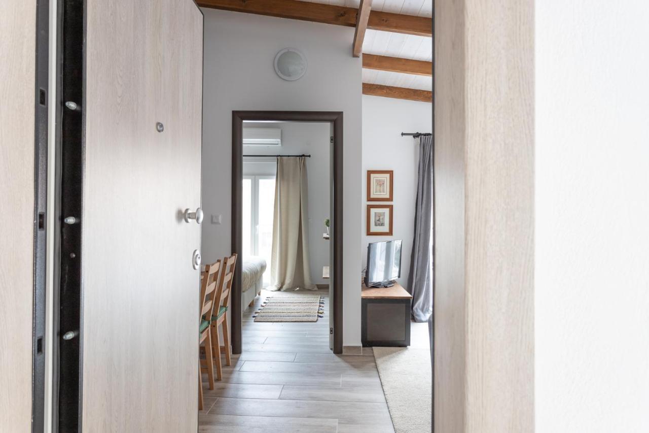 Modern City Center Loft Ioannina Exterior photo